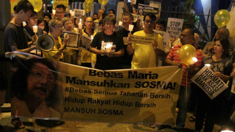 Tun M attends candlelight vigil for Maria Chin