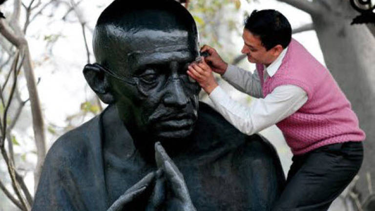 Gandhi statue to be unveiled near Churchill's in London