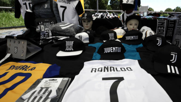 Juventus set to buy Cristiano Ronaldo for 105 million euros