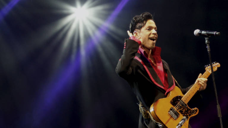 Prince fused 'black soul' with 'white rock', say music experts