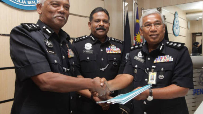 Outgoing Penang CID chief hands over duties to deputy