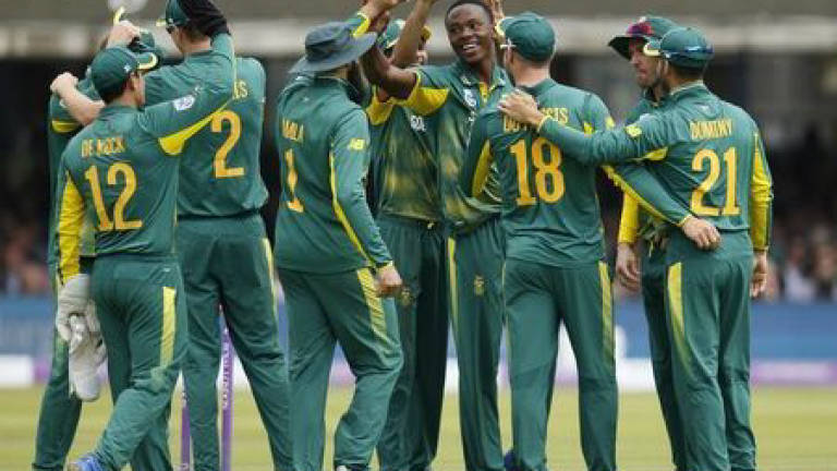 South Africa seamers wreak havoc to secure consolation win