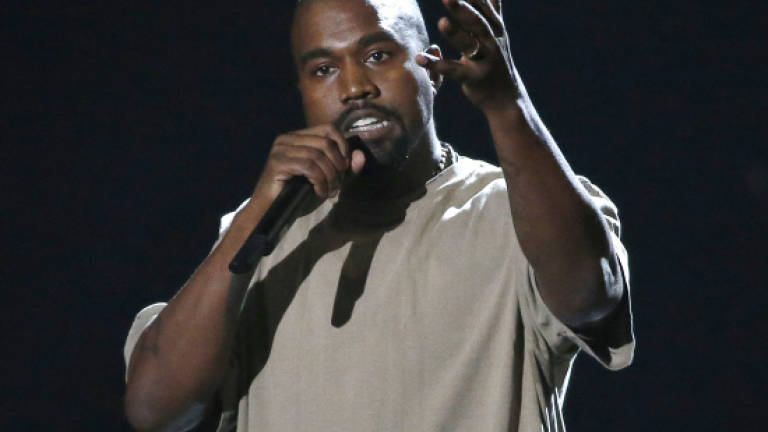 Kanye scraps LA concert after rant about Trump, Beyonce