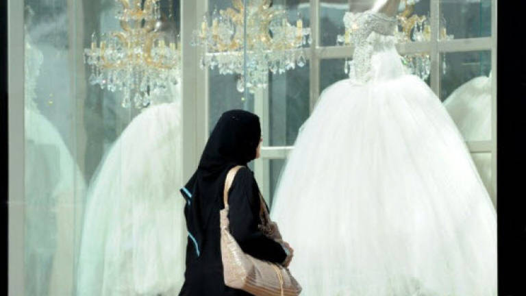 Saudi women to get copy of marriage contracts