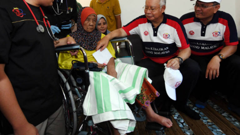Umno committed to assisting people at all times: Najib