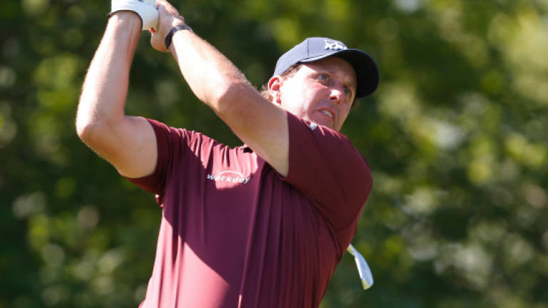 Mickelson to skip US Open for daughter's graduation