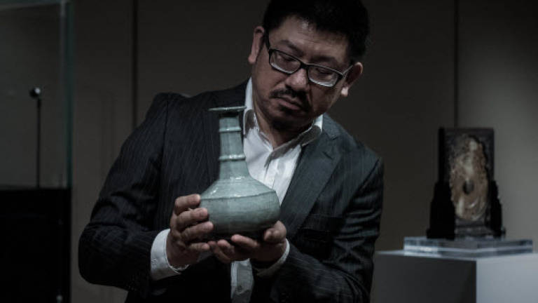 Ancient Chinese vase set to fetch US$7.7 mil in Hong Kong