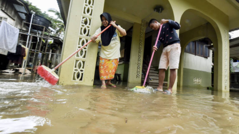 Number of Kelantan flood evacuees drops further Monday evening