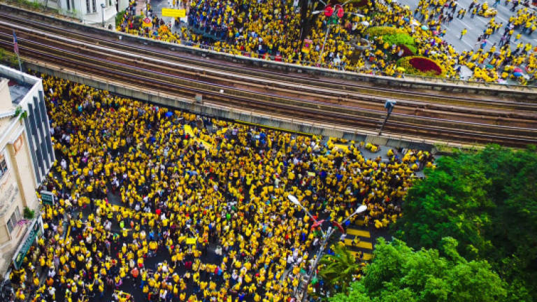 Bersih 4: Some 100,000 estimated near Dataran Merdeka