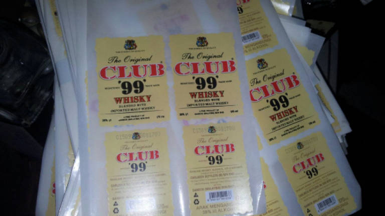 KPDNKK seize contraband alcohol worth RM200k in raid