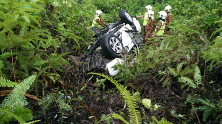 Car plunges into ravine after Menora Tunnel