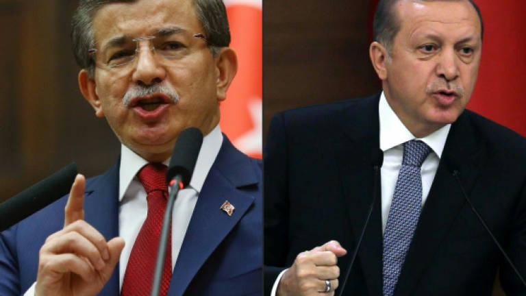 Turkey PM set to go as Erdogan tightens grip
