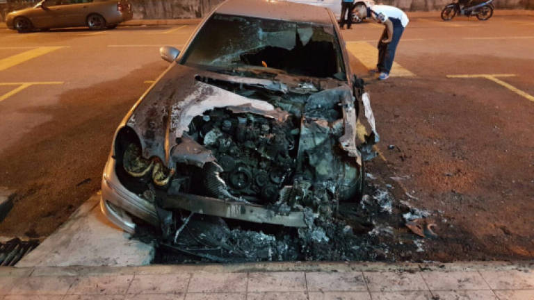 Man arrested for setting Mercedes on fire