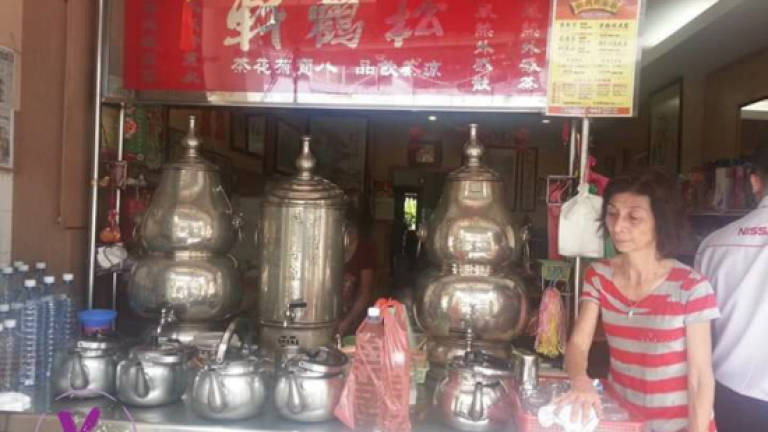 Popular herbal drink shop in Lebuh Kimberly closes after 64 years