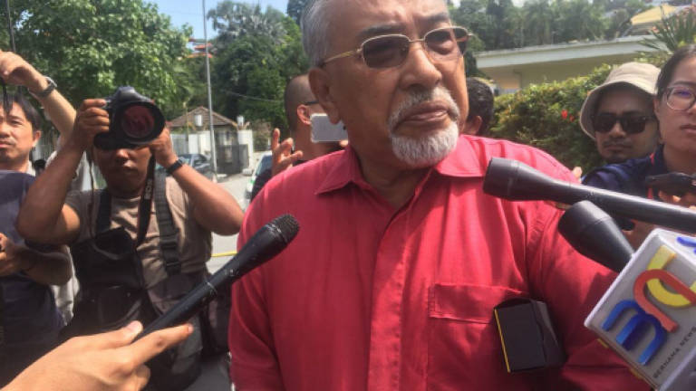 Umno man denied entry to Najib's house