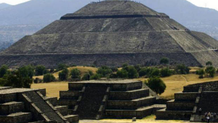 German tourist dies in fall from Mexican pyramid