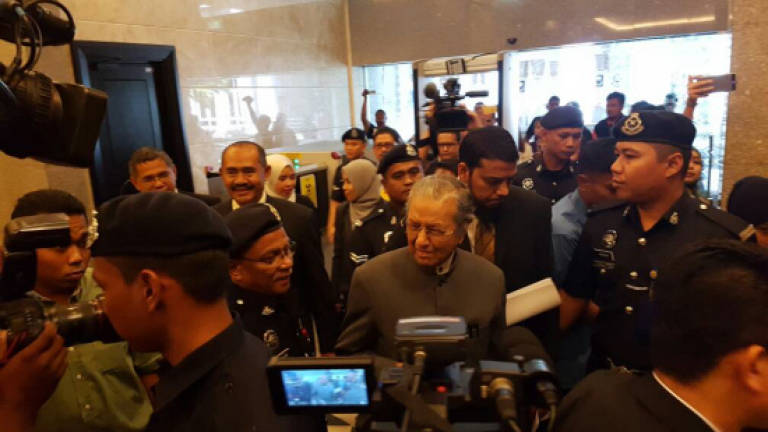 Tun M makes surprise appearance at RCI