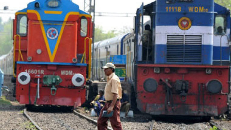 Bangladesh rail hero dies saving a mother and daughter