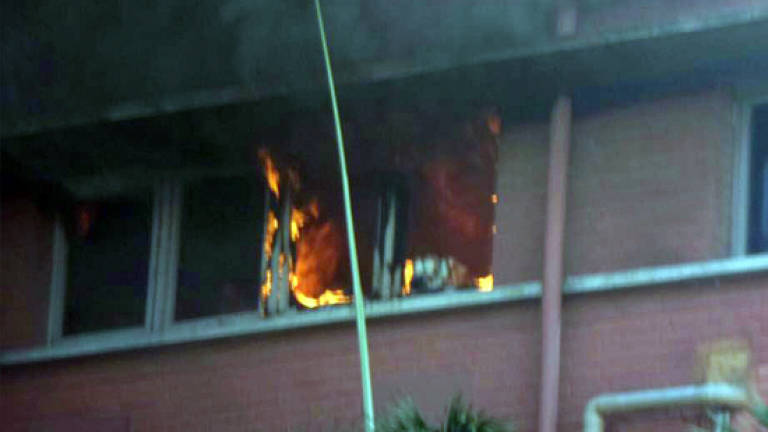 Fire breaks out at JB hospital, six dead