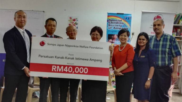 Berjaya Sompo presents RM40,000 grant