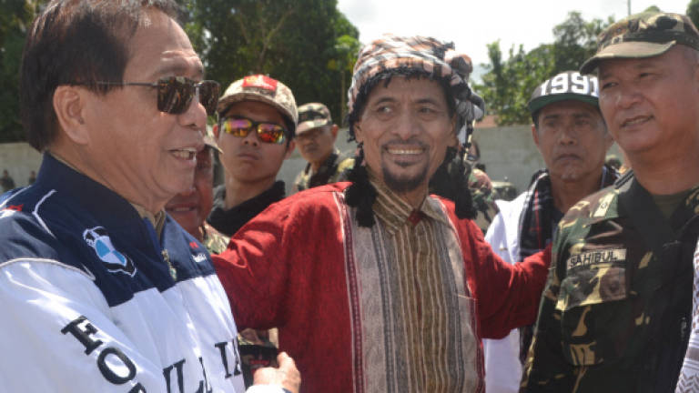 Philippine Muslim rebel leader meets Duterte