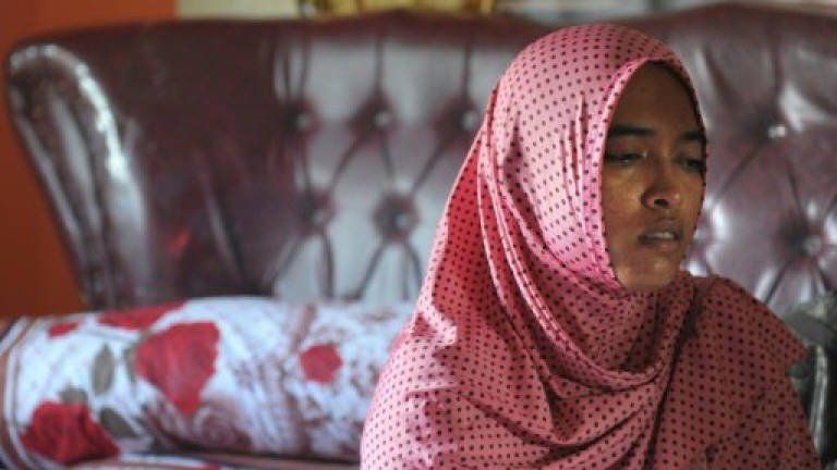 Bride-to-be grieves for groom killed in Indonesian quake