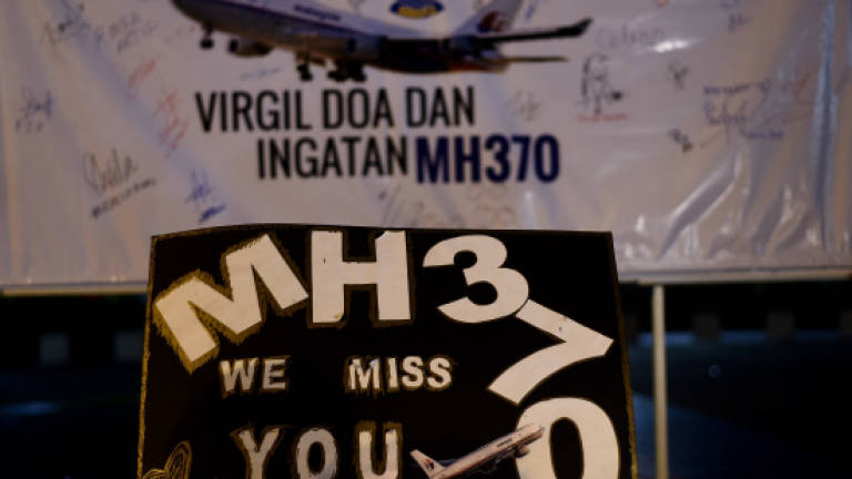 'MH370 Families' hopes govt to continue search