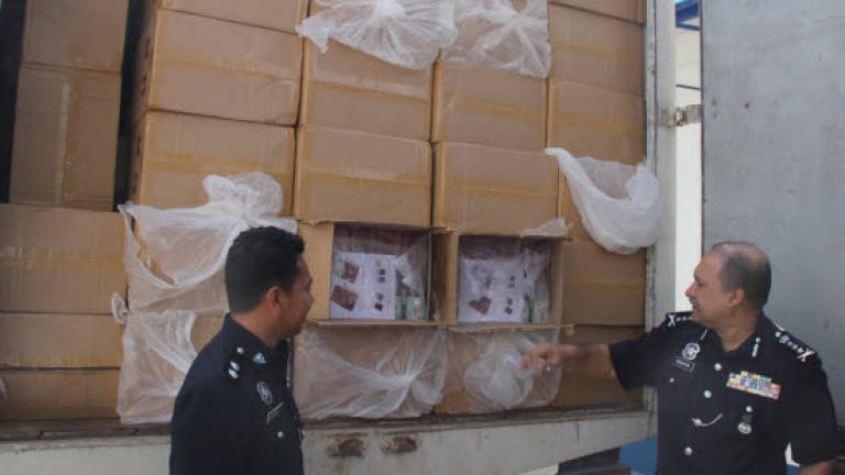 Police seize contraband ciggies worth RM800,000