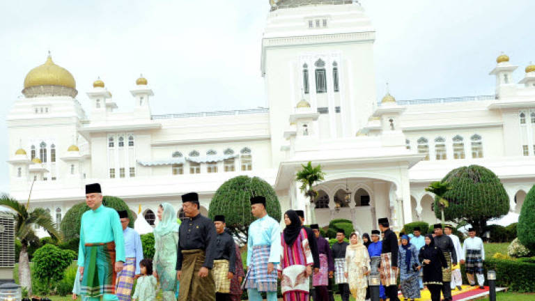 Installation ceremony of the 35th Sultan of Perak begins