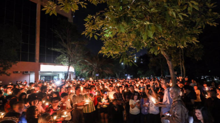 Police prevent candlelight vigil for missing pastor (Updated)