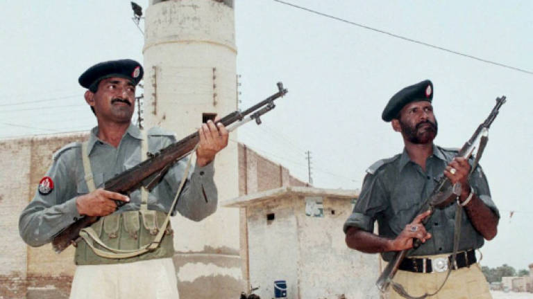 Pakistan arrests 97 al-Qaeda and other militants; foils jailbreak plan