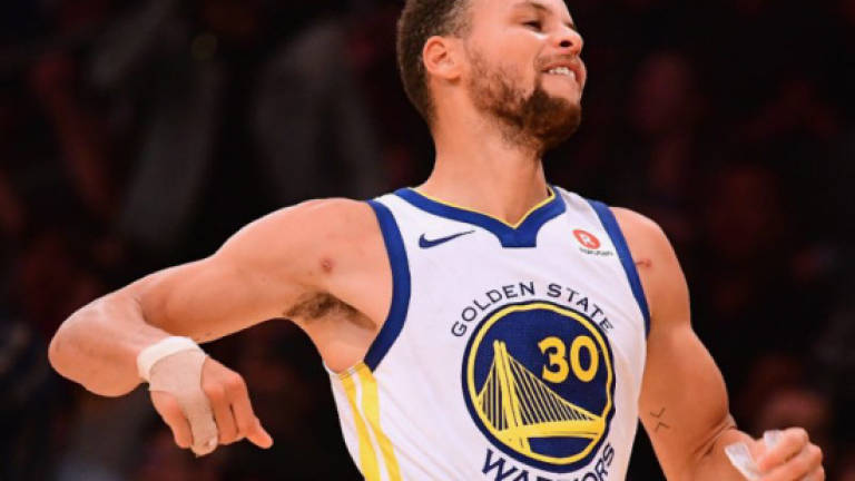Warriors guard Curry sidelined with ankle sprain