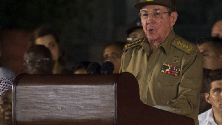 Raul Castro vows to defend Fidel's revolution
