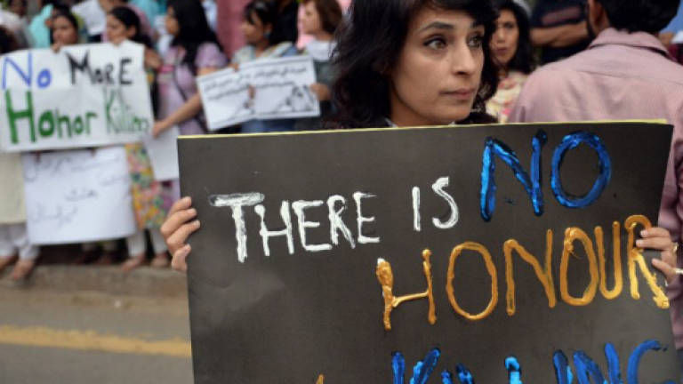 Men still killing women for 'honour' in Pakistan, despite new law