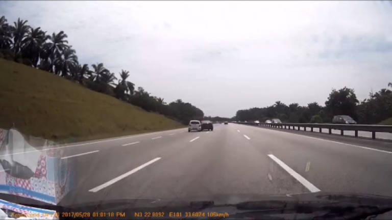 (Video) Baby dies after car was knocked off North-South Highway