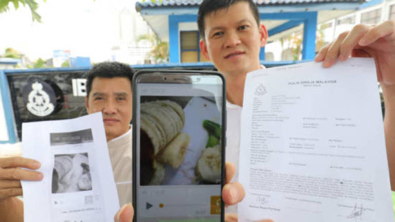 Police urged to verify rumours of needle found in a banana Police urged to verify rumours of needle found in a banana