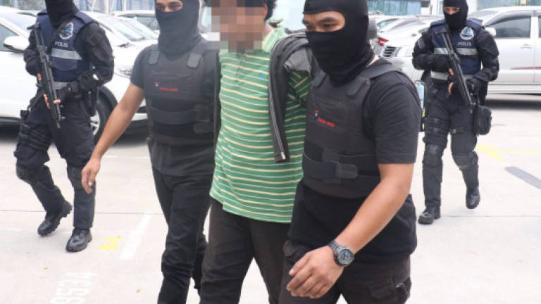 Three IS suspects arrested