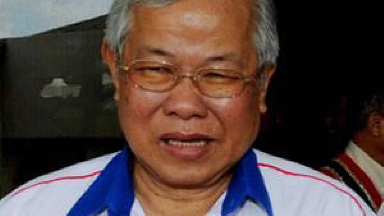 Sarawak's ranking based on public exam result worrying: Michael Manyin