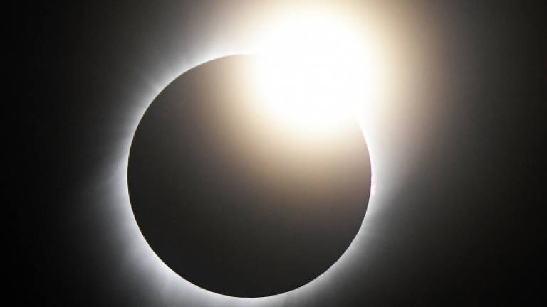 Total solar eclipse mesmerises America