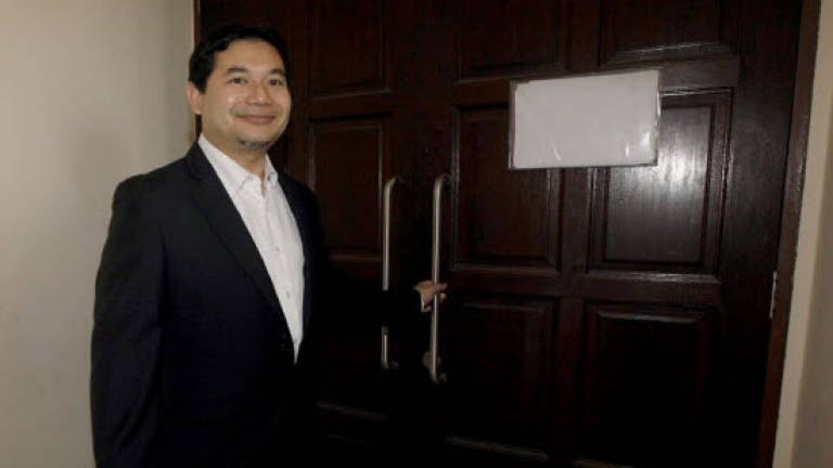 Rafizi ordered to enter defence in Umno insult case