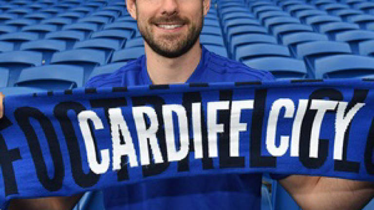 Cardiff swoop for Preston defender Cunningham