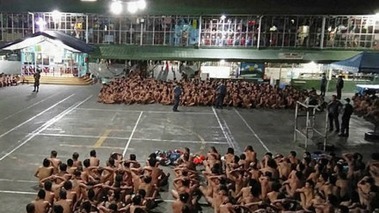 Naked prisoners in Philippine jail cause uproar