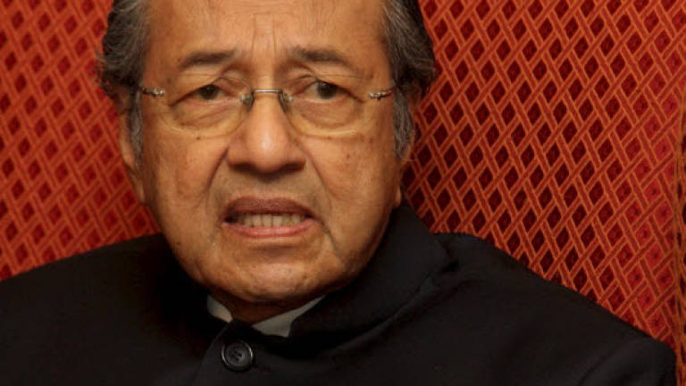 Tun Mahathir apologises for curtailing Agong's powers
