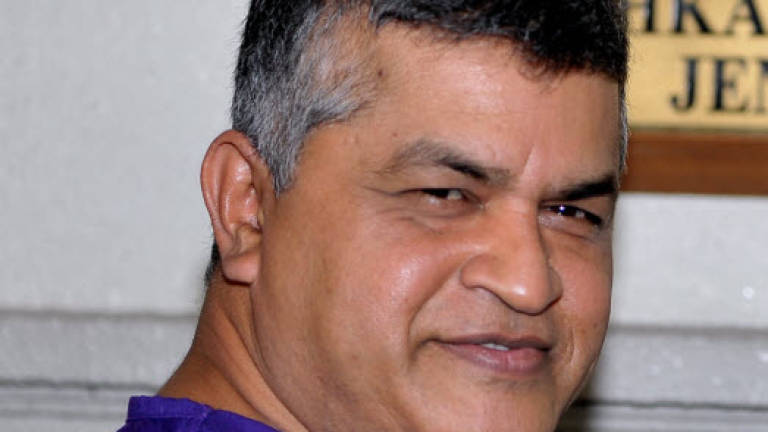 Zunar released on police bail