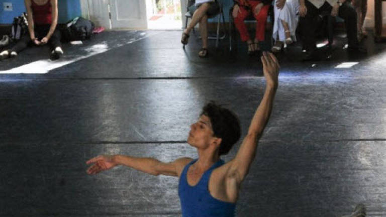 At 96, Cuban ballet legend Alicia Alonso still dancing inside