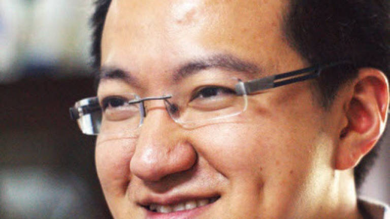 Chin Tong, Waytha Moorthy among eight new senators to be sworn in tomorrow