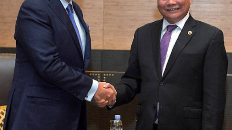 Najib meets Vietnam counterpart