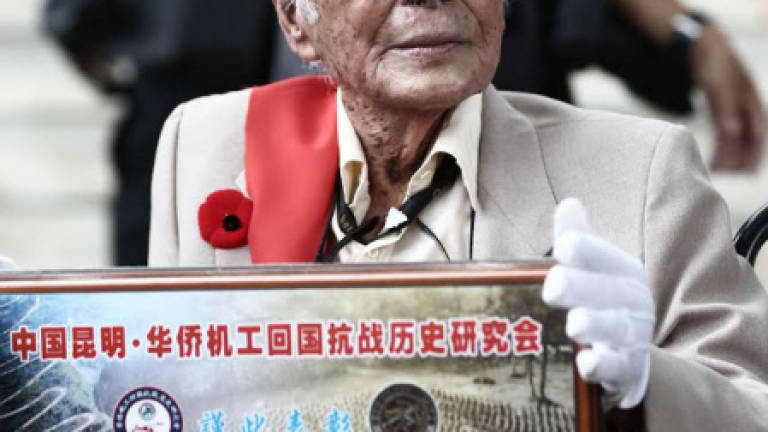 War veteran finally pays respect to his colleagues War veteran finally pays respect to his colleagues