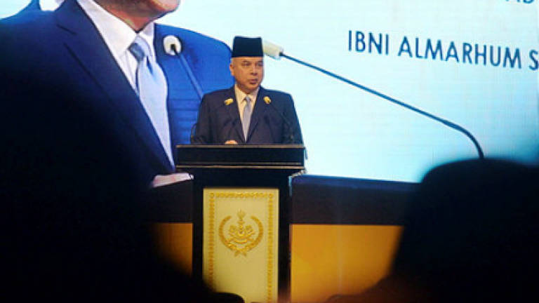 International media bombard Muslim world with negative images daily: Sultan Nazrin