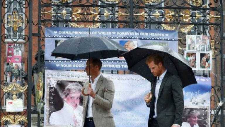 Britain remembers Diana, 20 years after her death